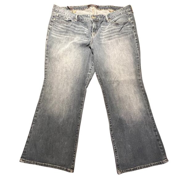 Torrid Jeans Slim Boot Blue Denim Medium Wash Bootcut Stretch Size 26 R = 44x29 - Picture 1 of 9